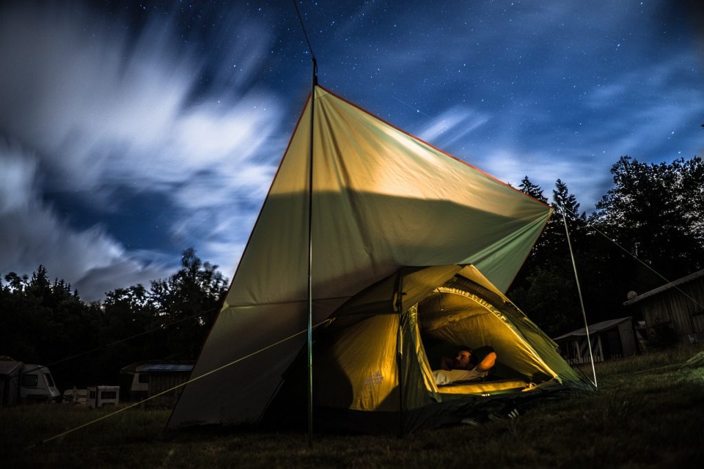 How to Make a Tarp Shelter without Trees